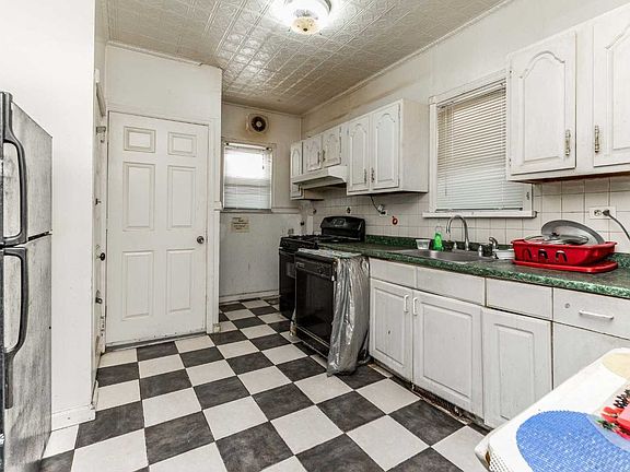 5th image of 91-33 88th Ave