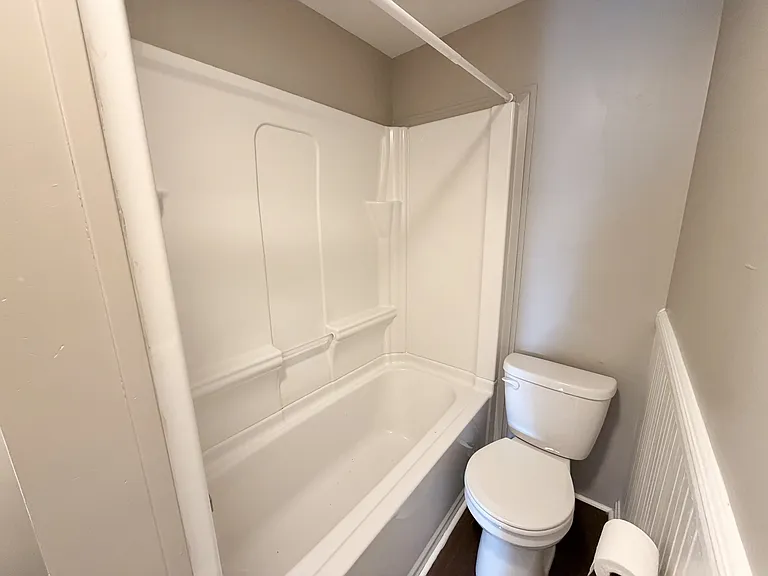 305 N Franklin St — Photo 10