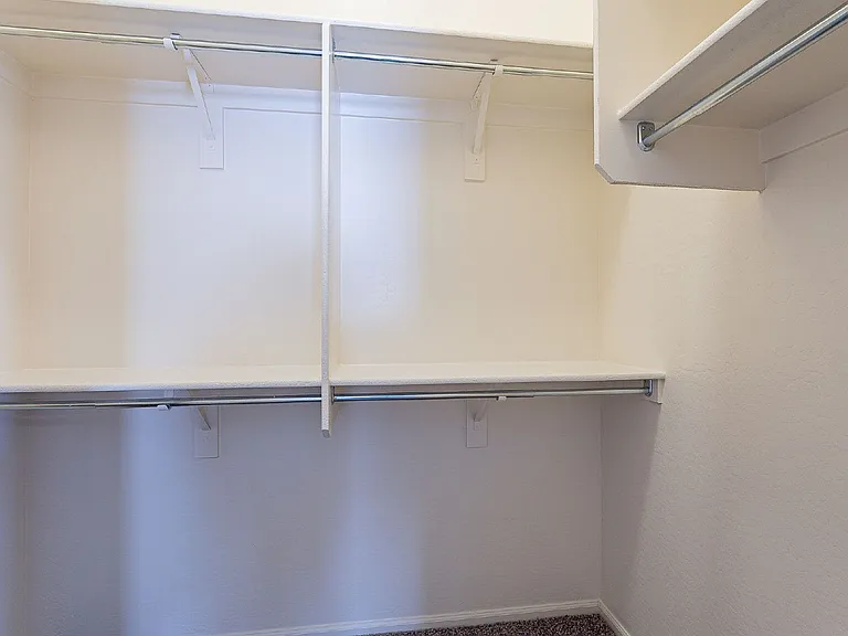 5054 S 235th Dr — Photo 28