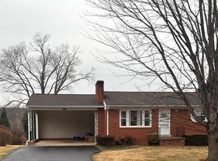 624 Foxcroft Rd, Warrenton, VA 20186