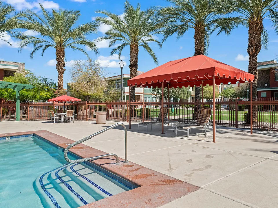 9920 POOL AREA