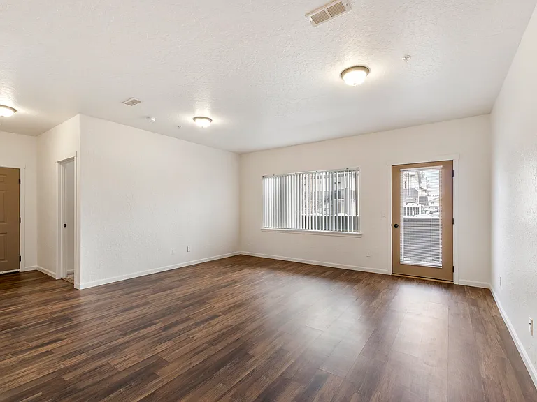 Residence at Mill River — Photo 30