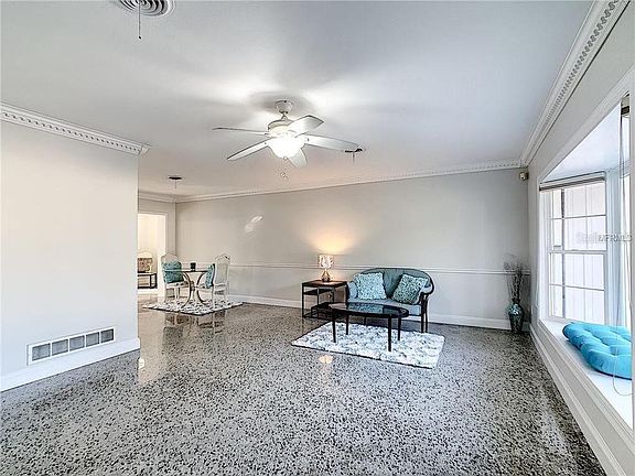 5th image of 5512 Clearview Dr