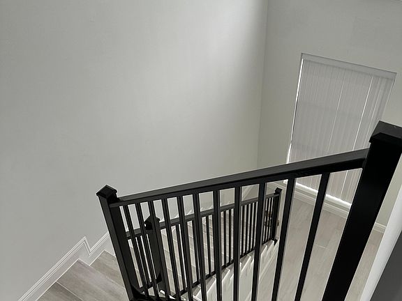 5th image of 4055 Dale Rd