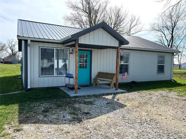 310 W Maple St, Curryville, MO 63339