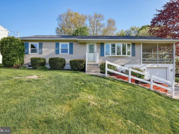 10 Church St, Jacobus, PA 17407