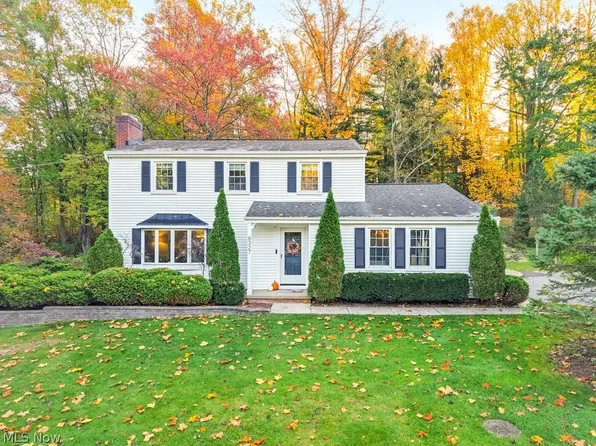8327 Crystal Creek Rd, Northfield, OH 44067