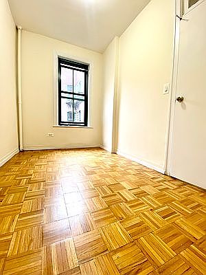 5th image of 520 E 79th St APT 5b