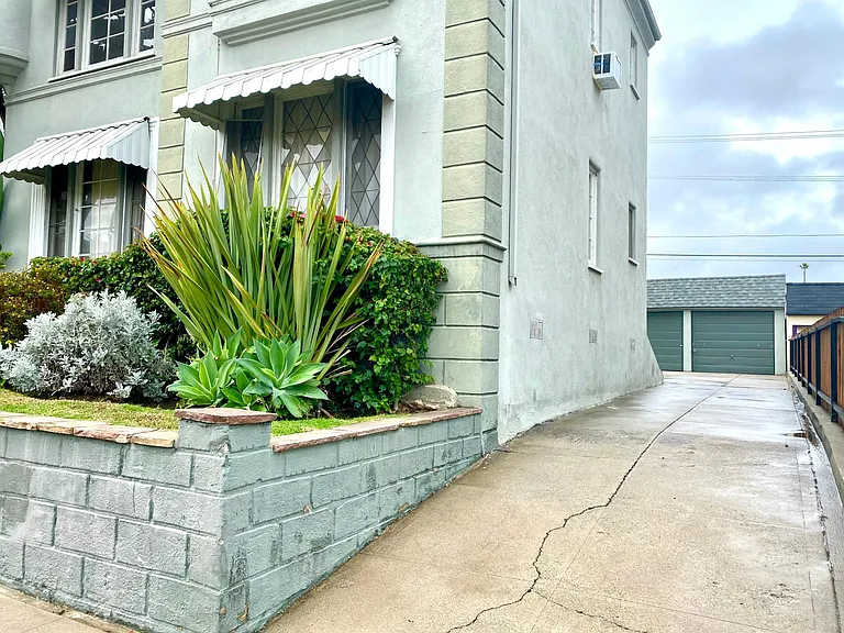 driveway to garage