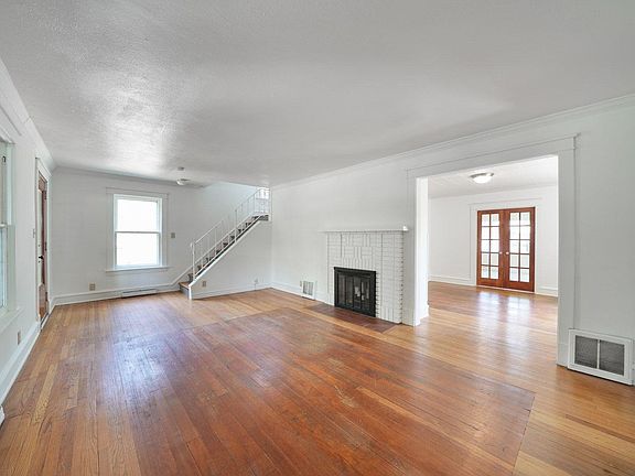 4th image of 1206 Woodward Ave