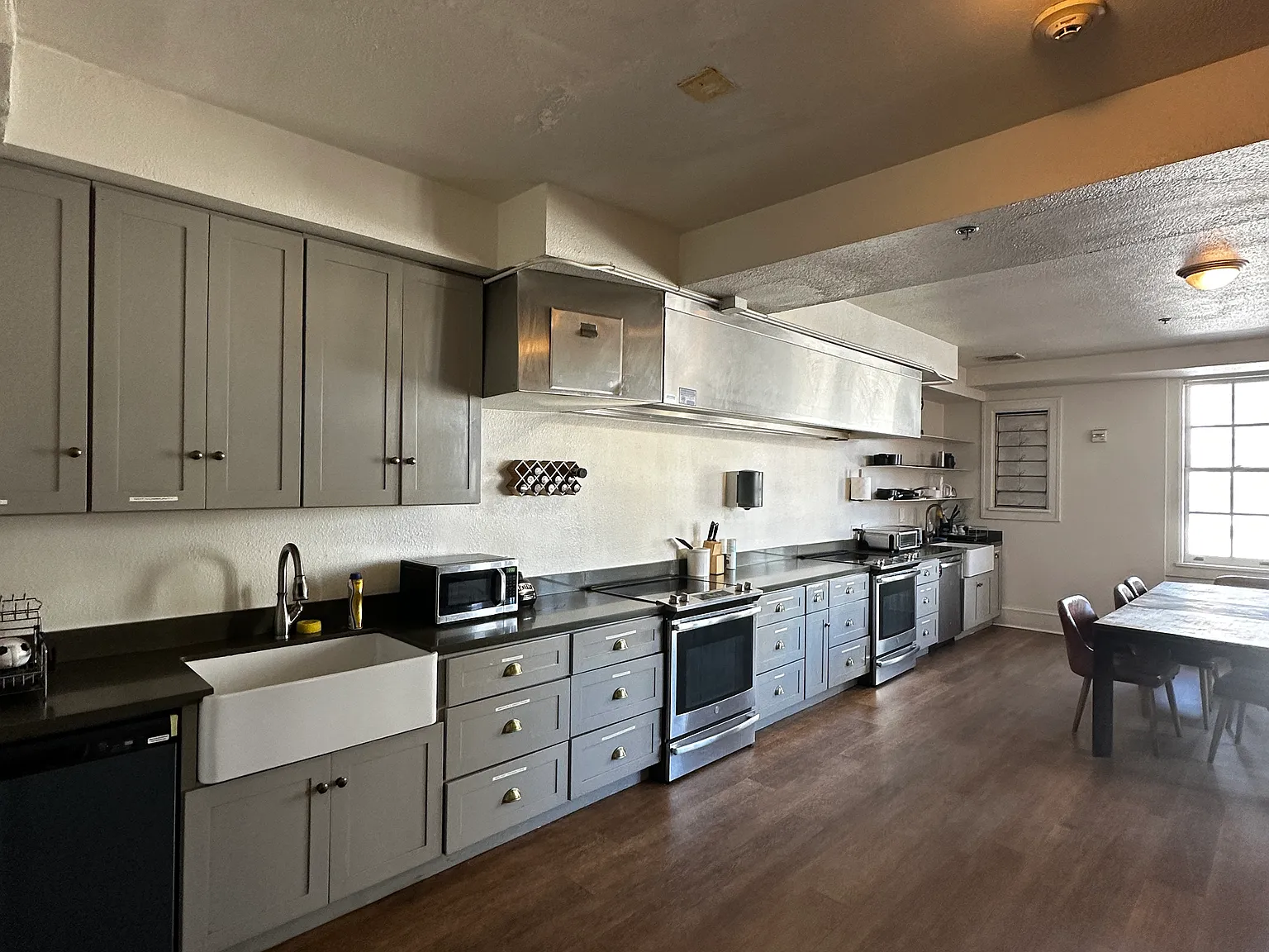 Webster Apartment — Photo 2