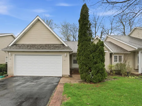 2410 Prim Rose Dr, Valparaiso, IN 46383