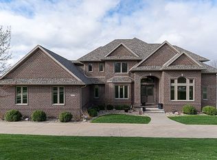 6719 Spring Grove Ct NE, Cedar Rapids, IA 52411