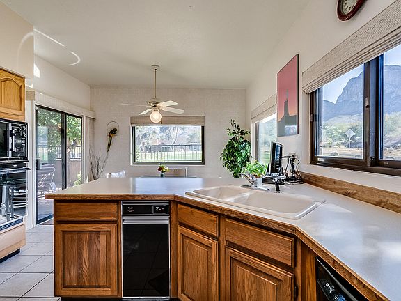 4th image of 700 E Camino Diestro