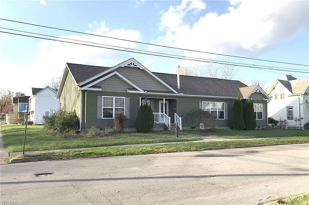 1601 Dewey St photo 1