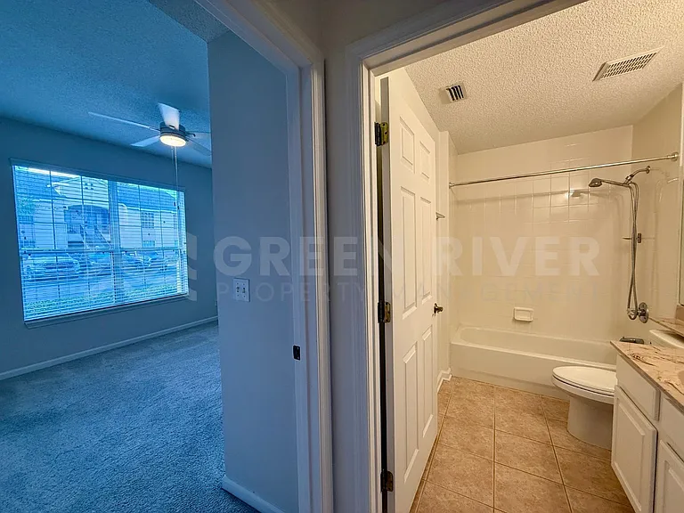 204 Augusta Cir — Photo 19