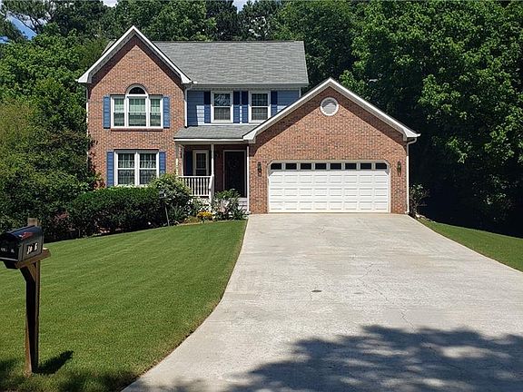 2nd image of 3016 Elizabeth Ln