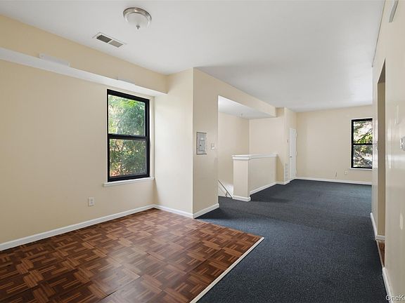 3rd image of 2000 Mapes Avenue