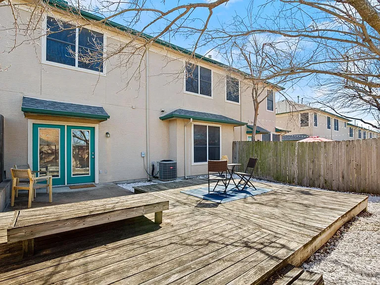 2100 Pipers Field Dr #33 — Photo 14