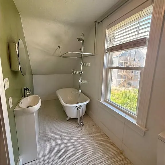 87 Rockland Ave — Photo 11
