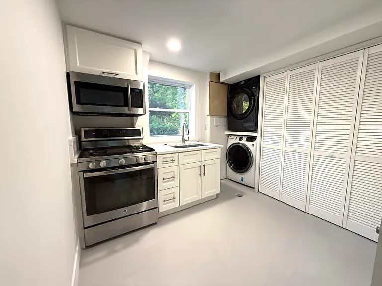 4905 Springbrook Dr — Photo 4
