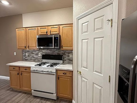 5th image of 6463 Elwood Mead Ave Unit 103