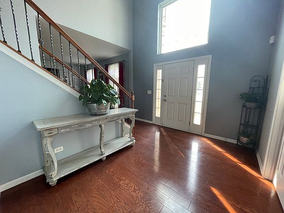 3rd image of 16317 Sand Creek Ln