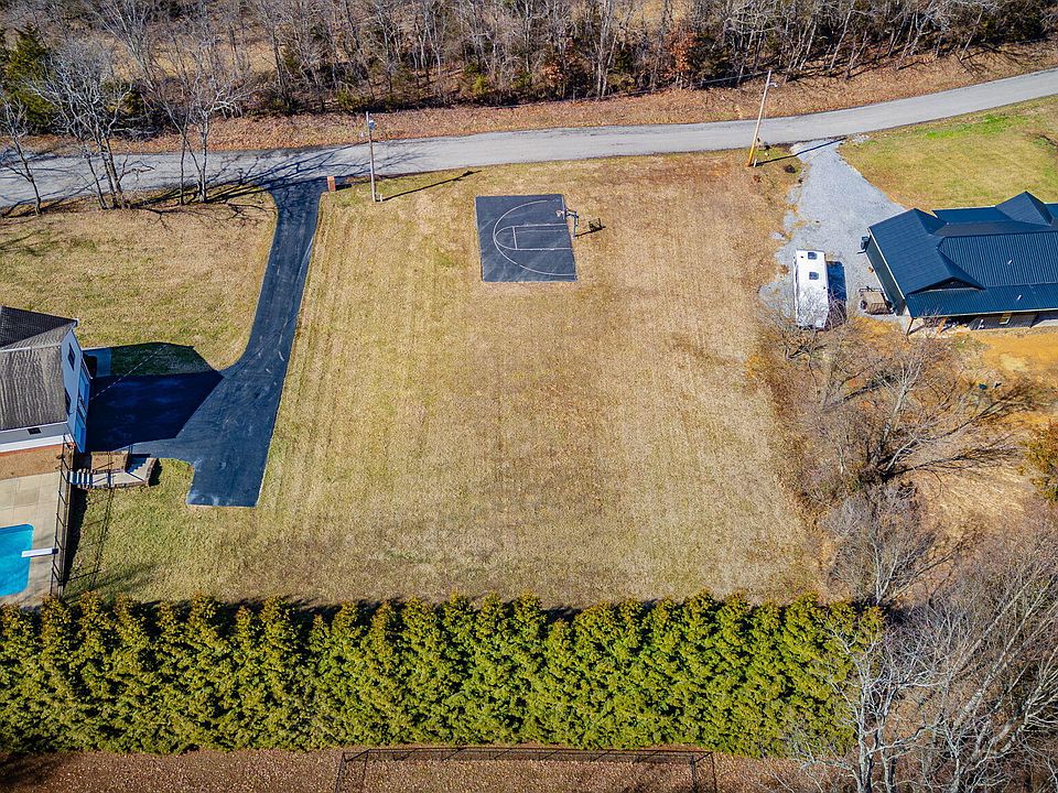 1st image of 125 Lancaster Rd