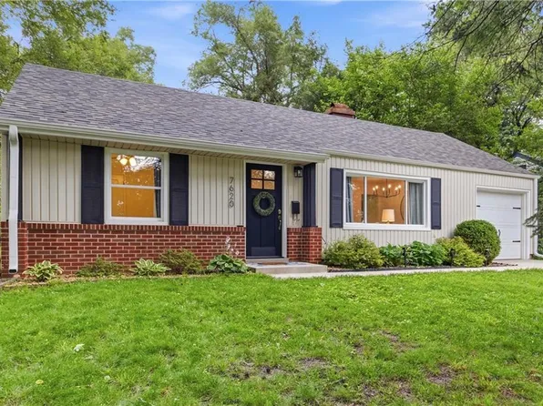 7620 Rainbow Dr, Prairie Village, KS 66208