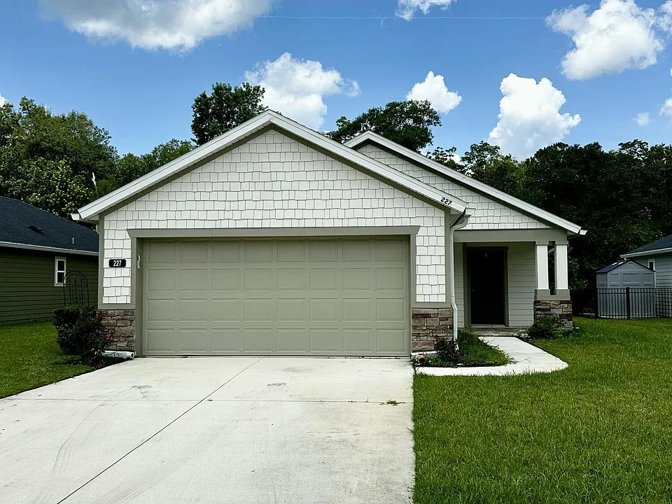 227 Sawmill Landing Dr