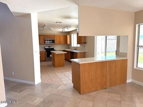 5th image of 3030 Holline Ct