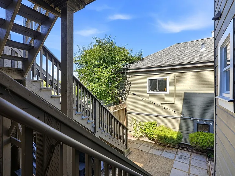 2533-2535 Filbert St — Photo 29