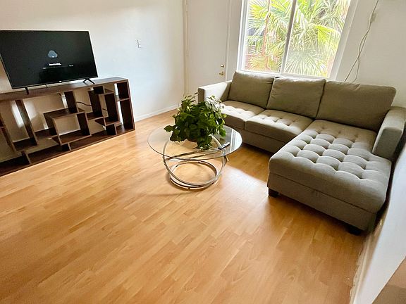 2nd image of 515 N New Ave APT 5