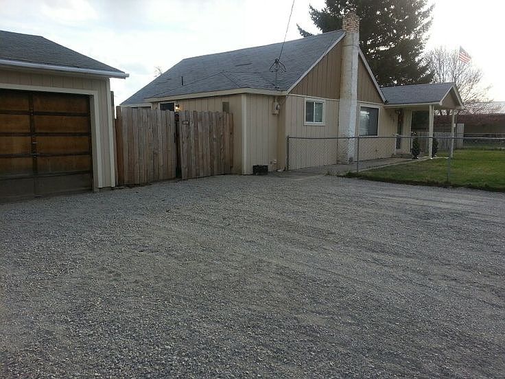 2nd image of 4110 E 4th St