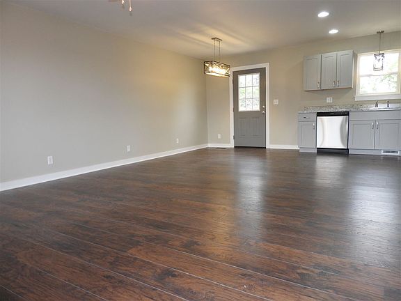 5th image of 1840 Rolling Brook Dr NE