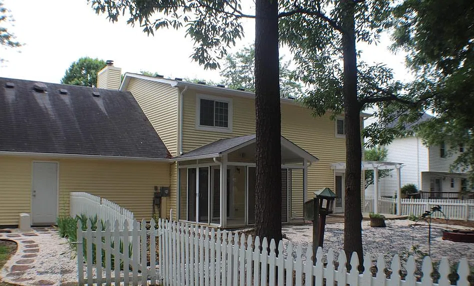 4 bed, 1972 sqft, $3,300 — Photo 4