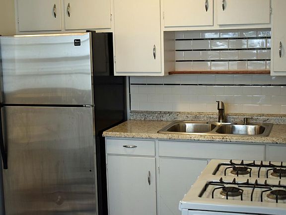 2nd image of 3851 28th Ave S