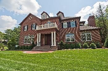 3rd image of 31 Far Brook Dr