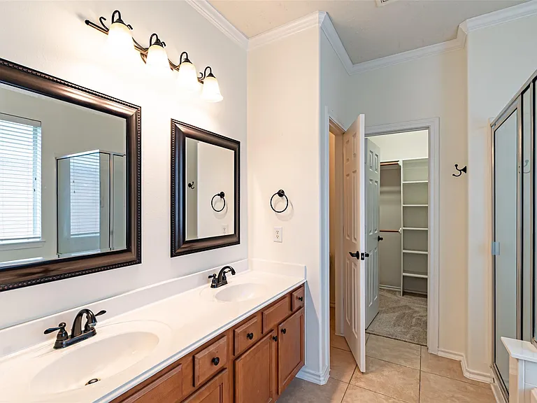 17911 Serene Shore Dr — Photo 30