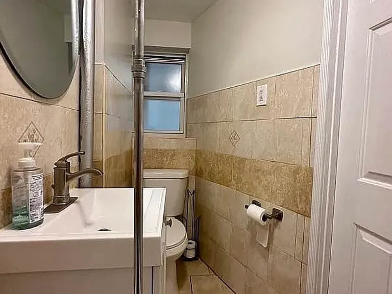 541 Monroe St #1 — Photo 7