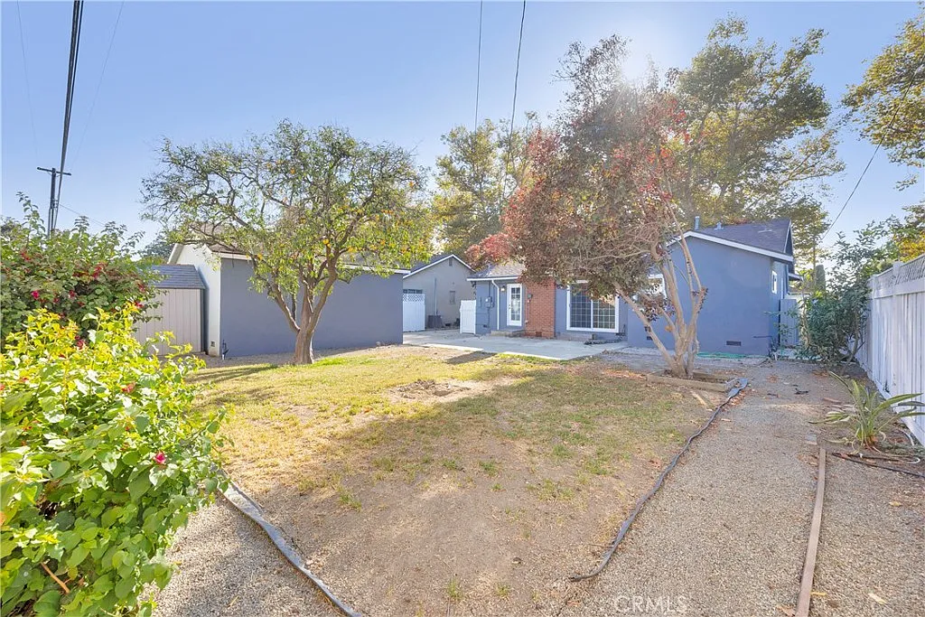 3 bed, 1.5 bath, 1148 sqft, $3,950 — Photo 3
