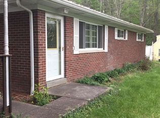 6443 McClellan Hwy, West Hamlin, WV 25571