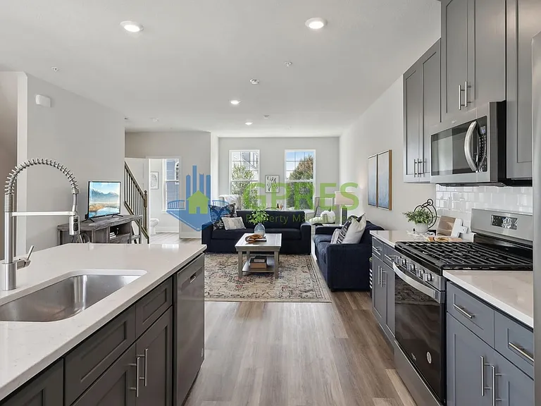 520 Cooper St — Photo 6