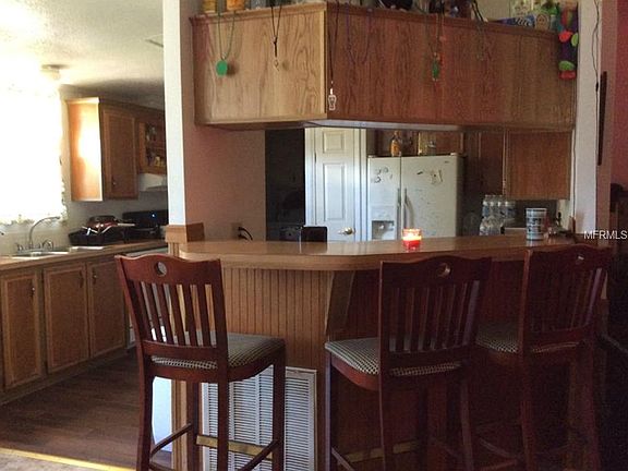 3rd image of 213 Fawn Ln