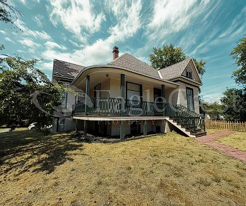 603 E Cherry St Photo 1