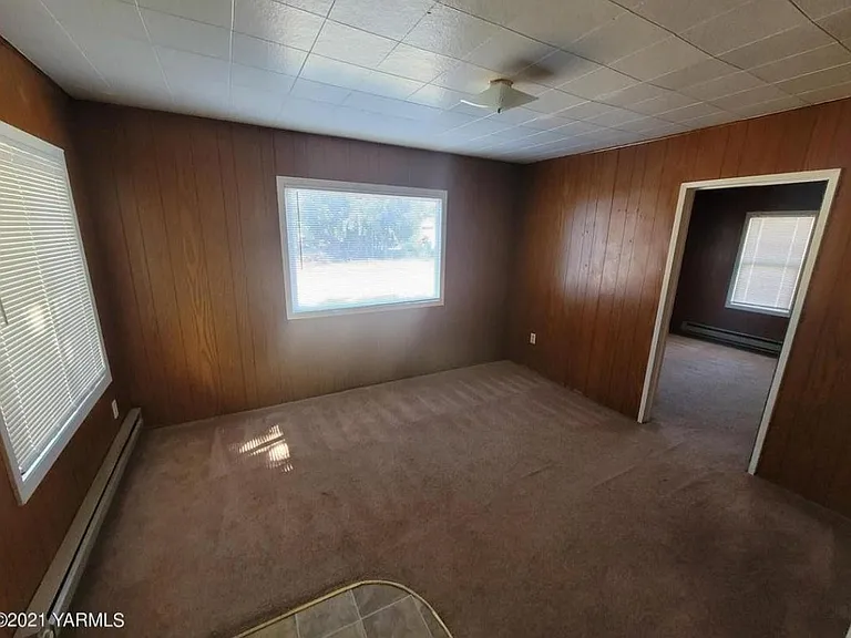 707 S 15th Ave — Photo 2
