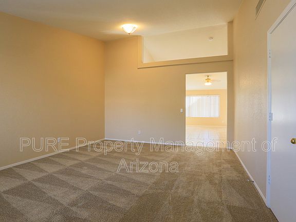 3rd image of 507 W Horseshoe Ave