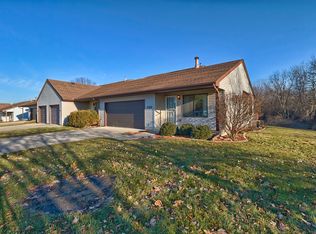 402 Clearwater Dr #402, Champaign, IL