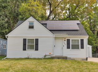 6607 SW 17th St, Des Moines, IA 50315