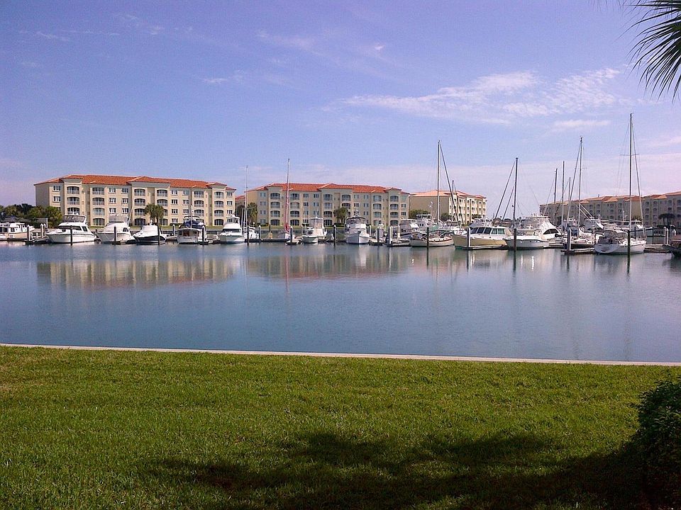 1st image of 12 Harbour Isle Drive W #103